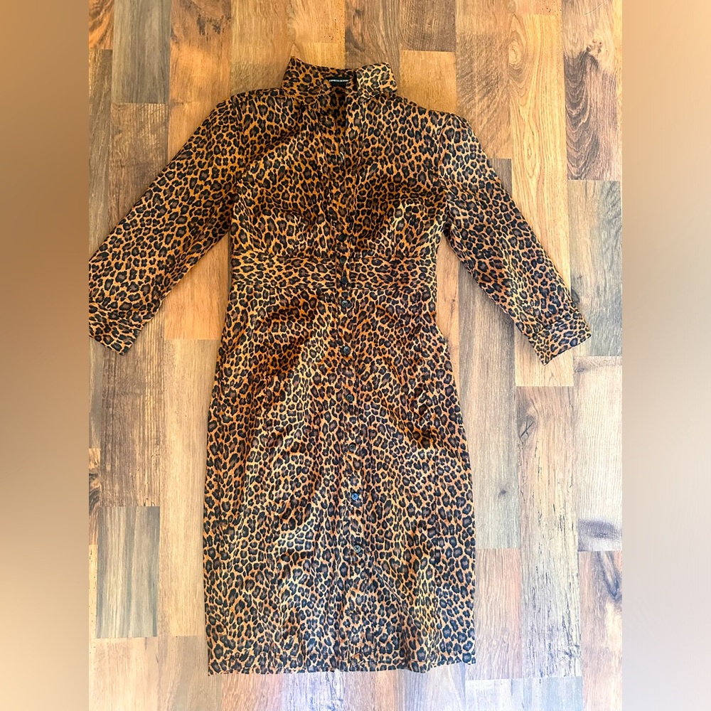 TRENDING: LEOPARD ‼️ Express women’s fitted leopard print shirt dress